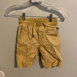 Boys Gap kids khaki shorts sz XS